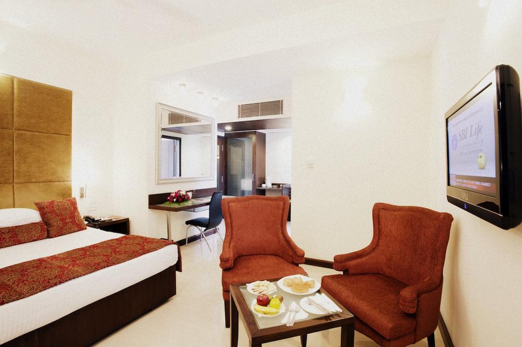 Hotel Express Towers Vadodara Exterior photo